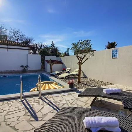 Casa vacanze Mit Privatpool Fuer 5 Personen Ca 60 Qm In Sisan, Istrien Suedkueste Von Istrien